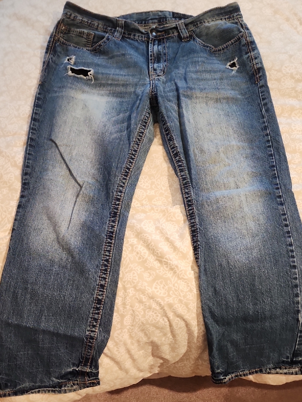 Men's Relaxed Blue Distressed Jeans